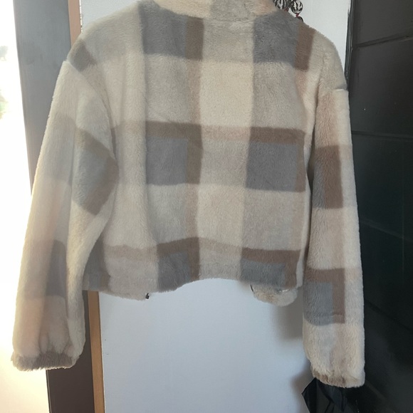Oodtfash Plaid Fur Jacket(Off White/Taupe) - Picture 4 of 5